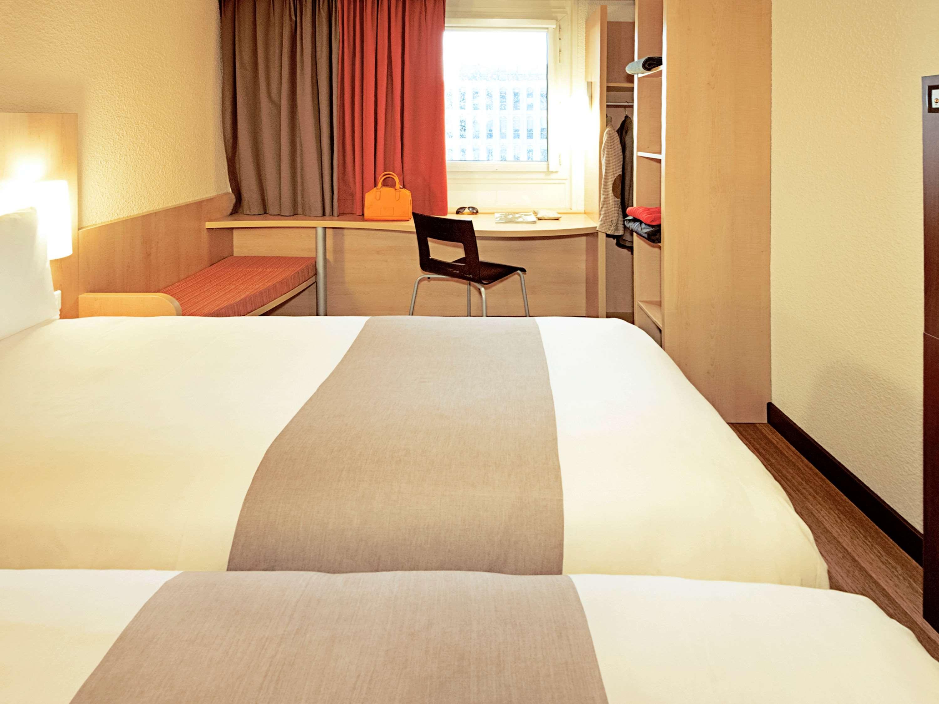 Ibis Chateau-Thierry Essomes-sur-Marne Bagian luar foto