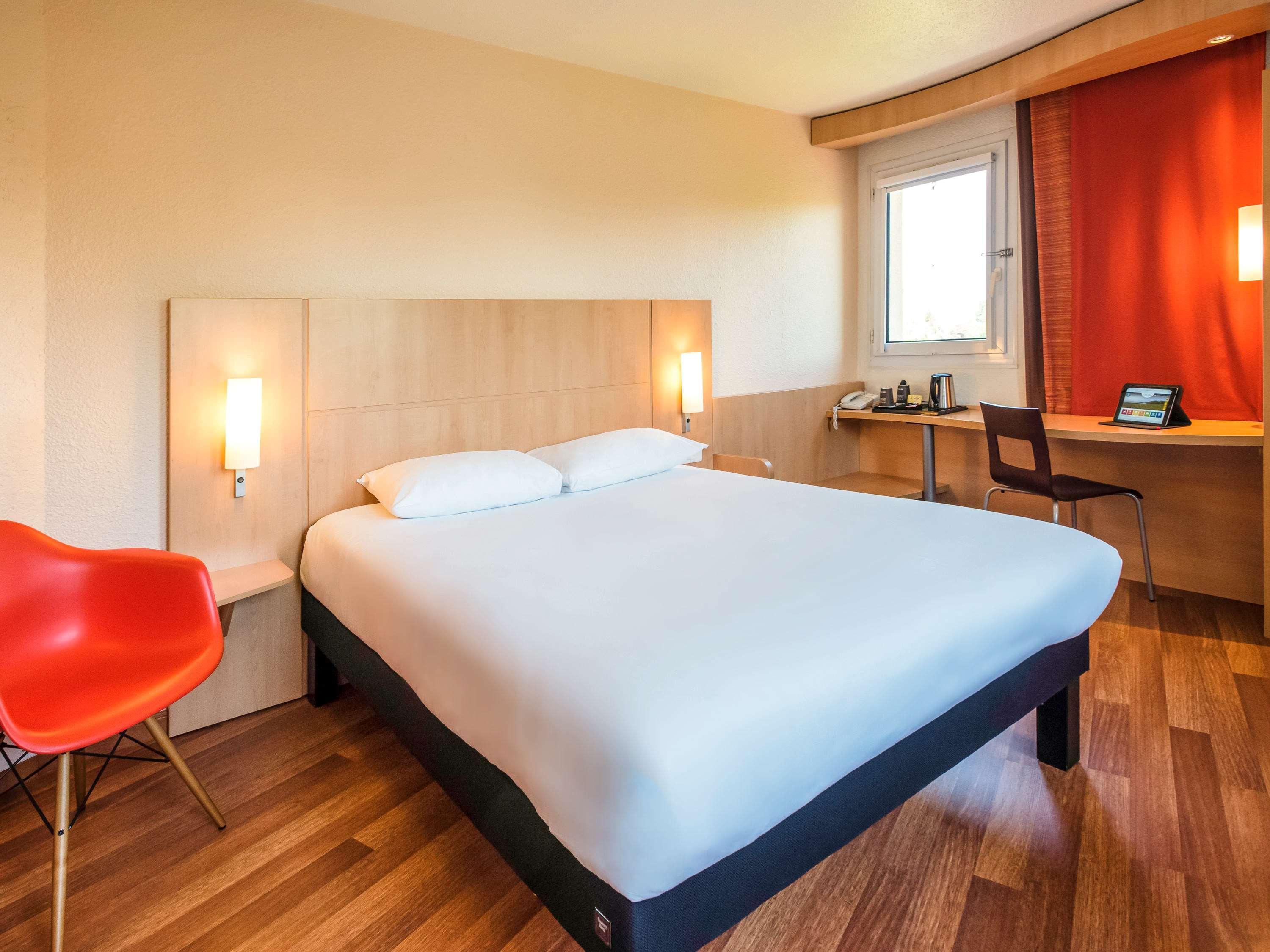 Ibis Chateau-Thierry Essomes-sur-Marne Bagian luar foto